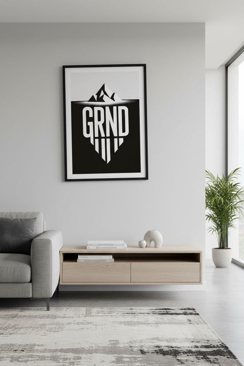 Motivationsposter in Schwarz-Weiß mit GRND Schriftzug und Eisberg Symbolik