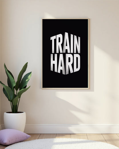 Gym Motivationsbild TRAIN HARD als modernes Fitness Wandbild