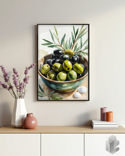 „Olives“ Poster: Stillleben von Oliven in erdigen Tönen für eine natürliche Atmosphäre im Wohnzimmer