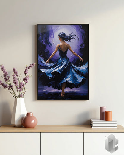 „Last Dance“ Poster: Elegante Frau im fließenden blauen Kleid tanzt vor lila Hintergrund für stilvolle Räume
