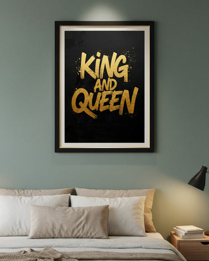 Edles Poster für Paare – 'King & Queen' in goldener Typografie, hochwertiger Druck.